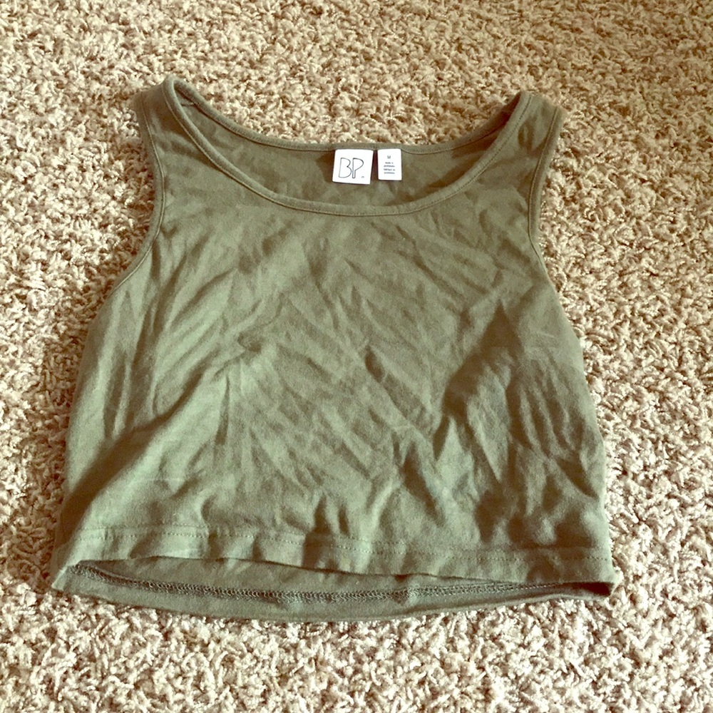 Crop top